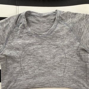 Lululemon Swiftly Tech Short Sleeved Crew